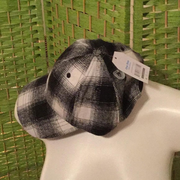 🖤NWT Awesome Flannel Type Baseball Cap Must Have - Picture 4 of 6
